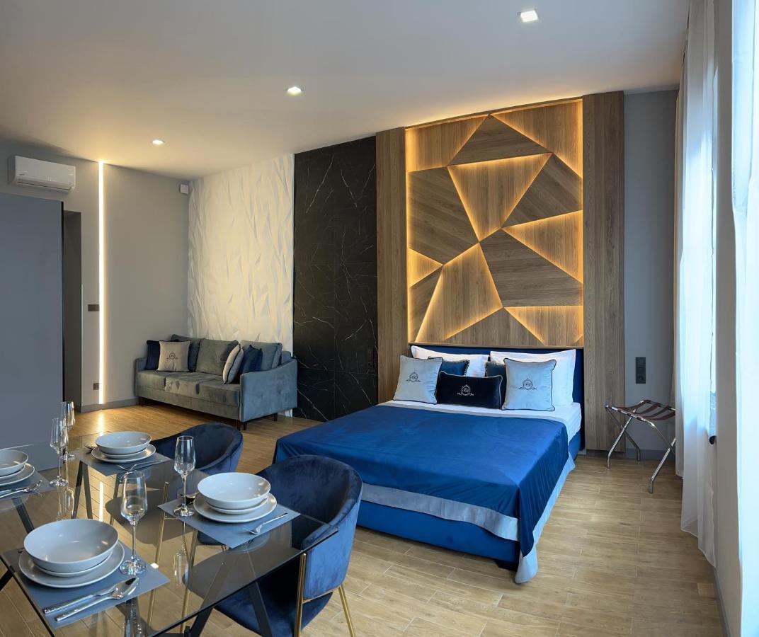 Central Family Boutique Apartments 2 Lviv Exterior photo