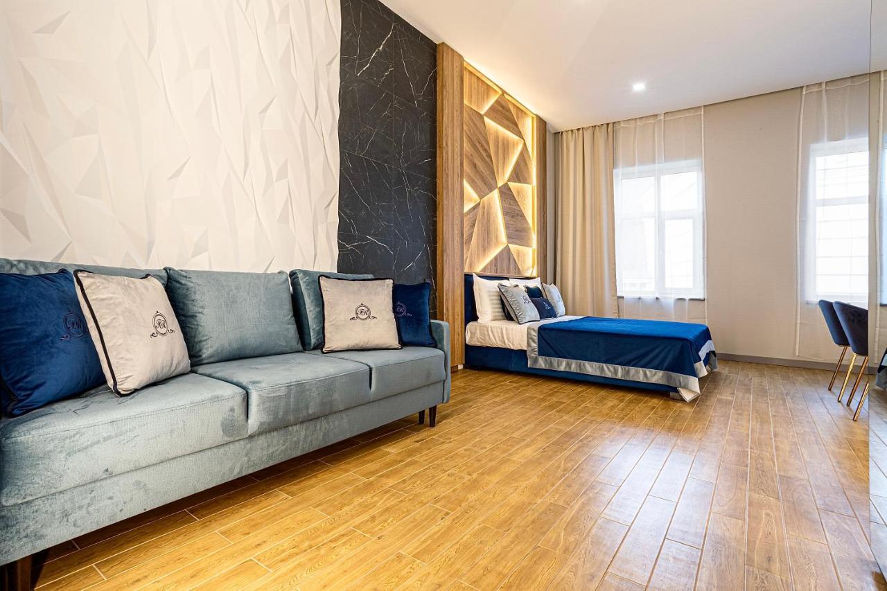 Central Family Boutique Apartments 2 Lviv Exterior photo